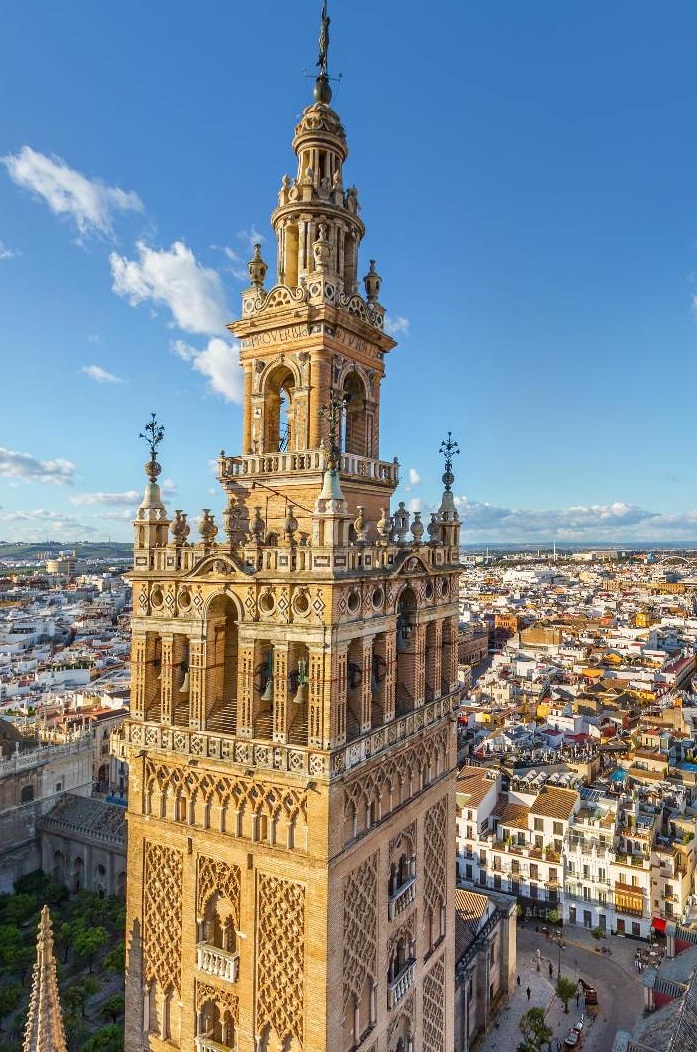 la-giralda tower bell